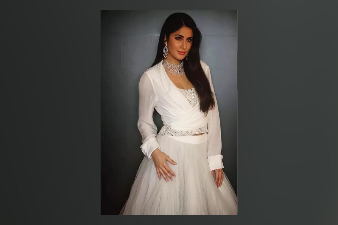 Katrina Kaif in Ong-Oaj Pairam's Red Designer Dress at Vogue Beauty - Katrina  Kaif in Saree – Lady India